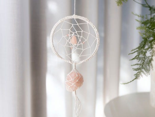 Acchiappasogni realizzato in macramè