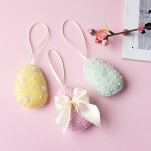 Uovo di Pasqua fatto in casa da appendere