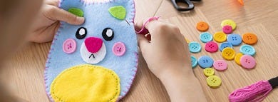 Lavori a maglia e di cucito per bambini