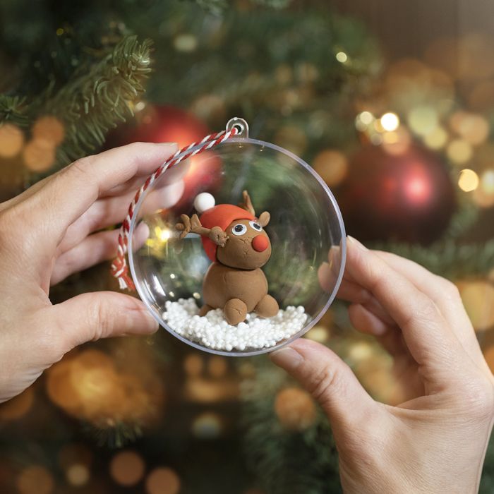 Palline di Natale con renna in Silk Clay®