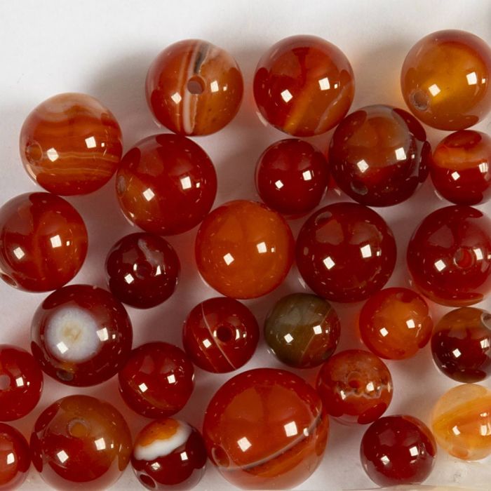Perline di agata, diam 6+8+10 mm, misura buco 0,9-1 mm, terra d'orange bruciata, rosso, 28 pz/ 1 conf.
