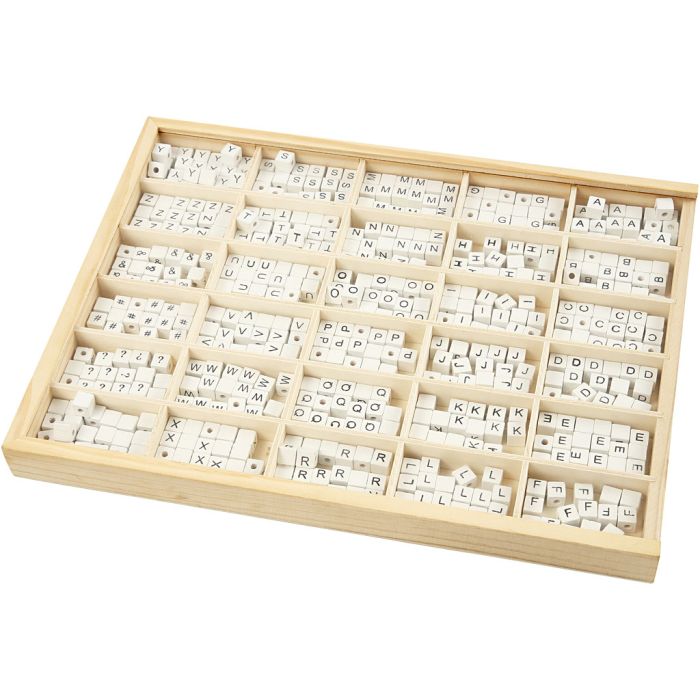 Perlina lettera, A-Z, &, #, ?, misura 8x8 mm, misura buco 3 mm, bianco, 750 asst./ 1 conf.