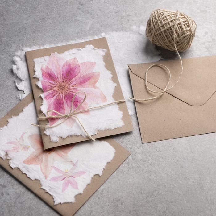 Come realizzare la carta fatta a mano con il disegno di un tovagliolo