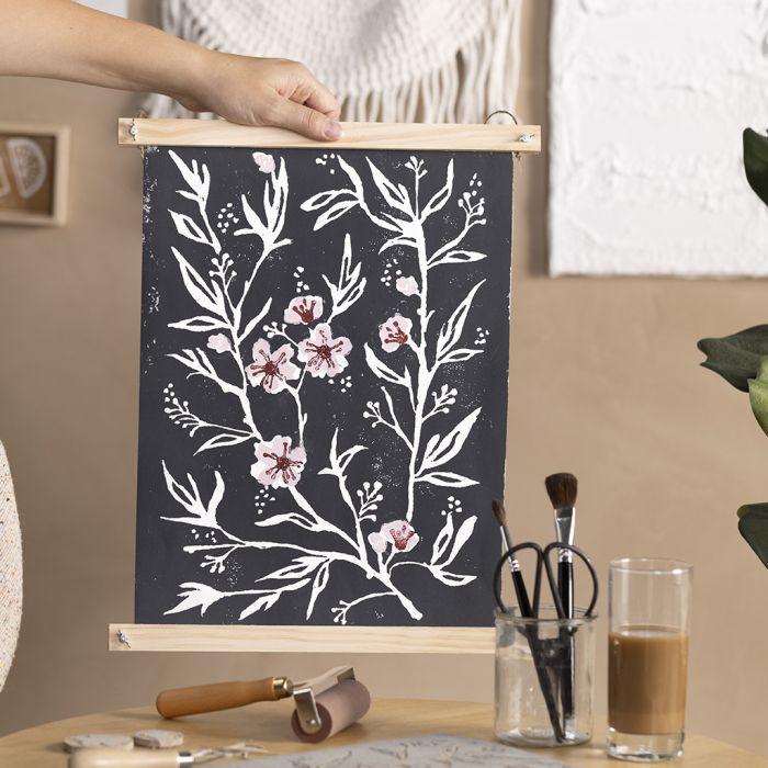Un poster con stampa linoleum