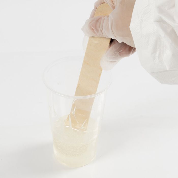 Come miscelare resina e indurente