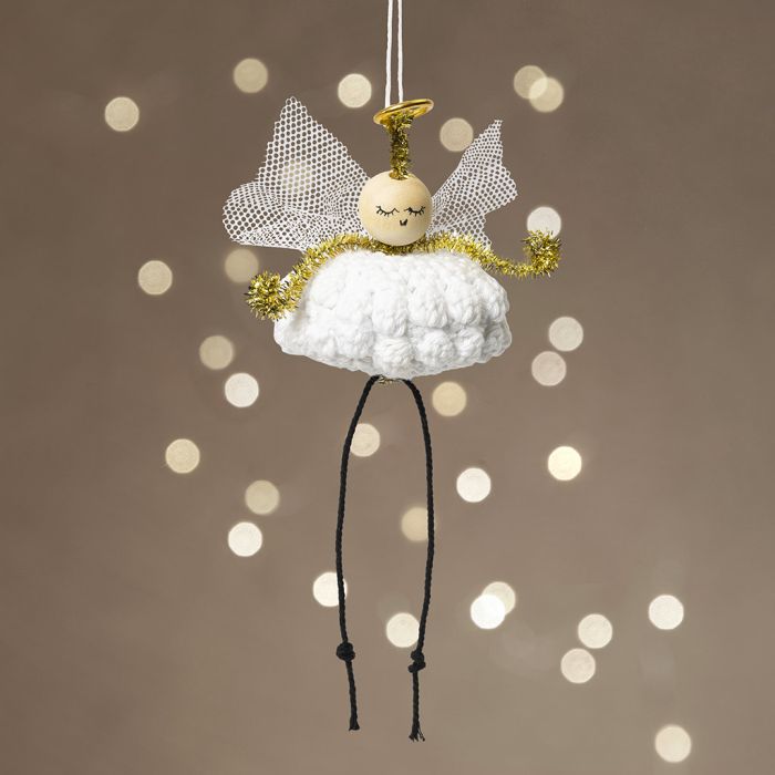 Angelo all'uncinetto realizzato in filato di cotone