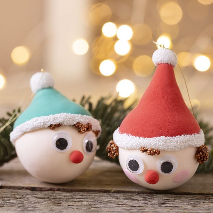 Palline di Natale a forma di elfi realizzate in Silk Clay® e Foam Clay®
