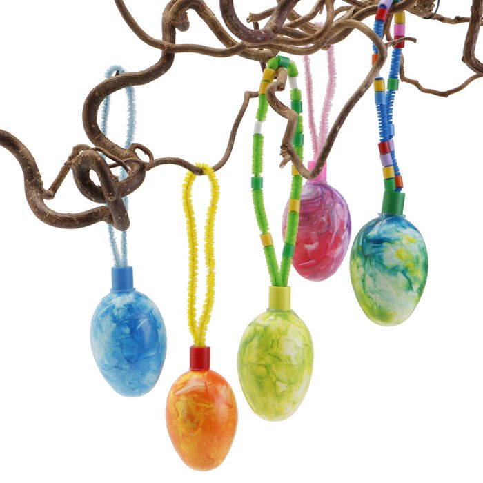 Uovo di plastica con effetto marmorizzato