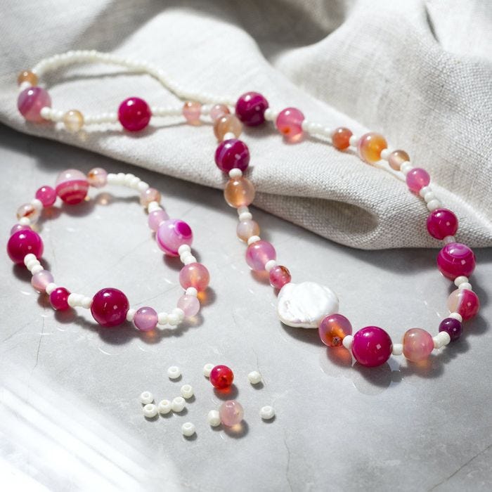 Collana e braccialetto con agate e perle d'acqua dolce