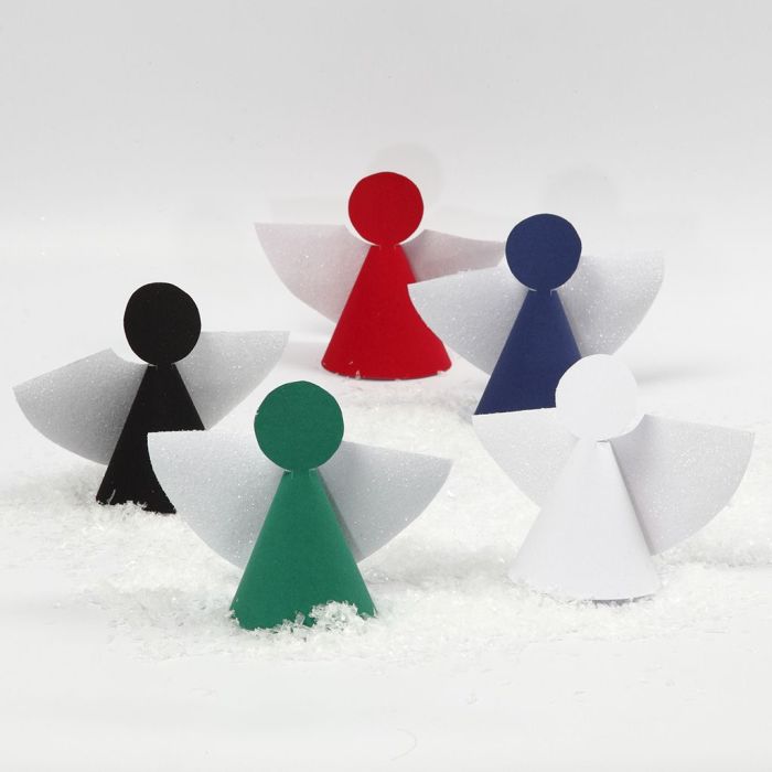 Angelo realizzato in carta di velluto