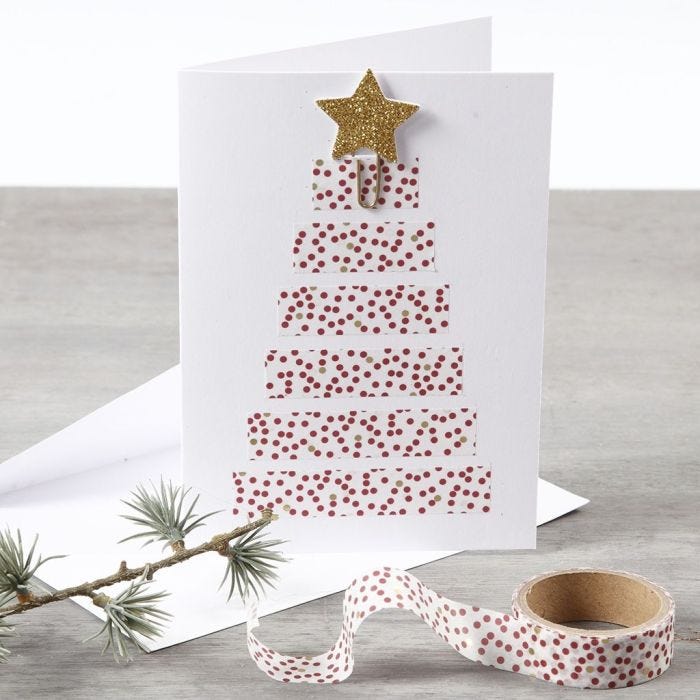 Biglietto natalizio con albero di Natale realizzato in Masking Tape