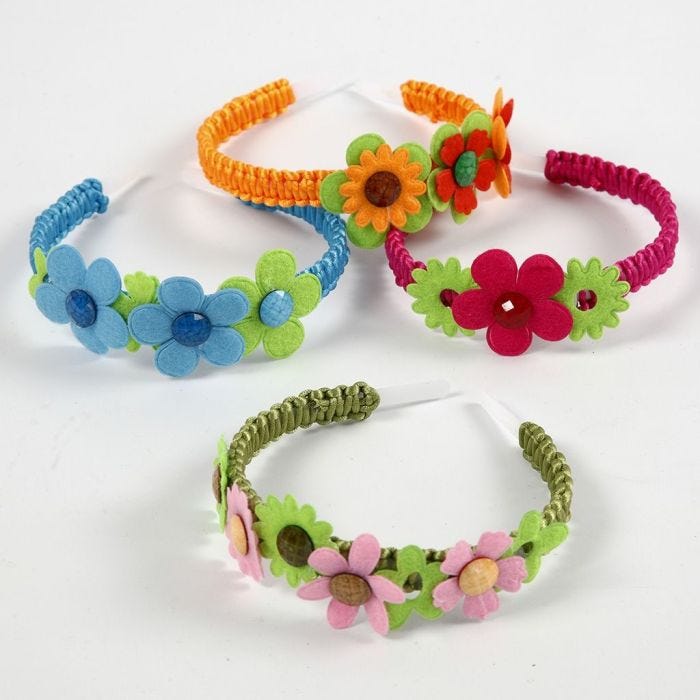 Fascia per capelli con fiori di feltro e cabochons