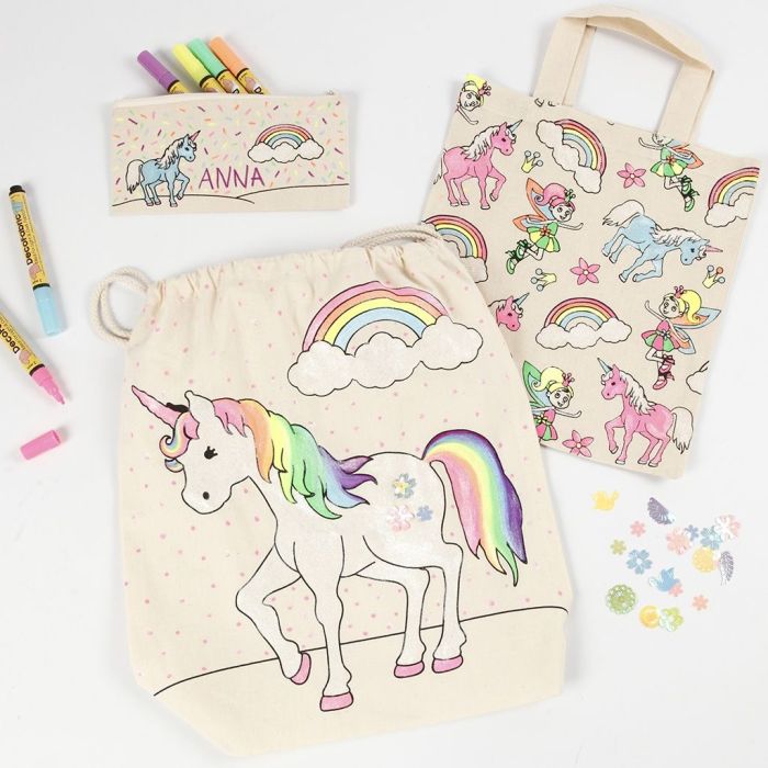 Astuccio unicorno, shopping bag e borsa con chiusura a cordoncino decorata con pennarelli per stoffa, glitter e lustrini