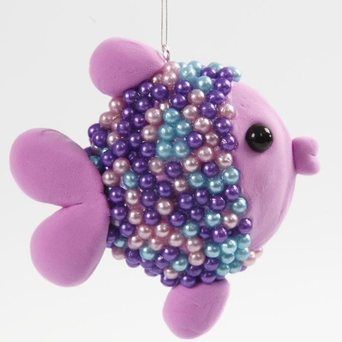 Un pesce realizzato con UFO di polistirolo, Silk Clay e Pearl Clay