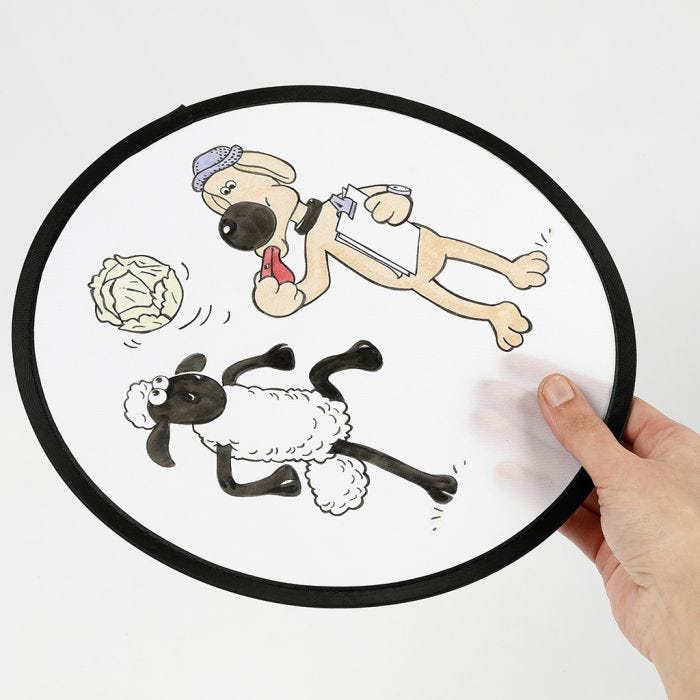 A Shaun the Sheep Frisbee decorato con pennarelli tessili