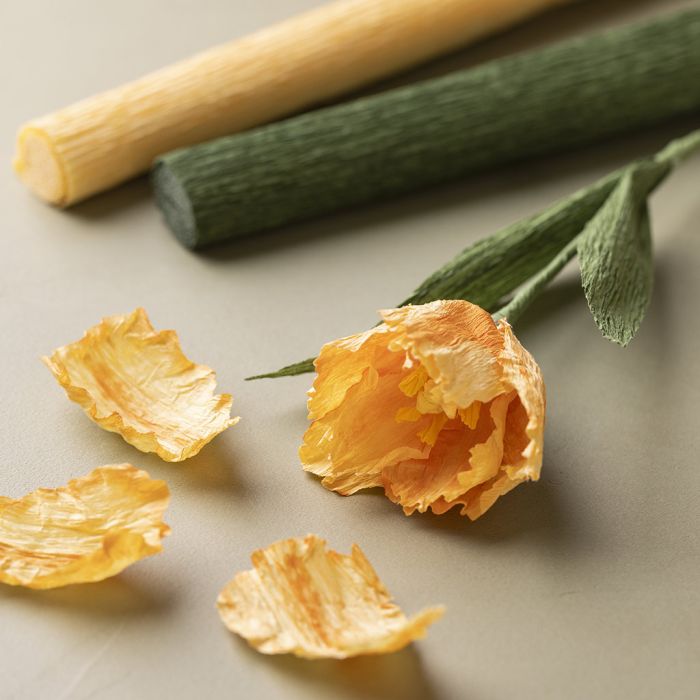 Tulipano realizzato in carta crespa