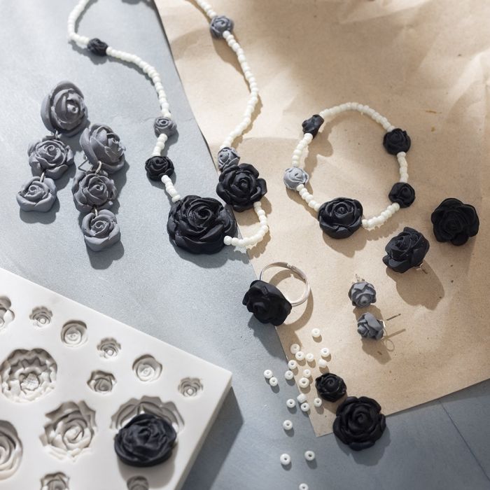 Gioielli in argilla rosa