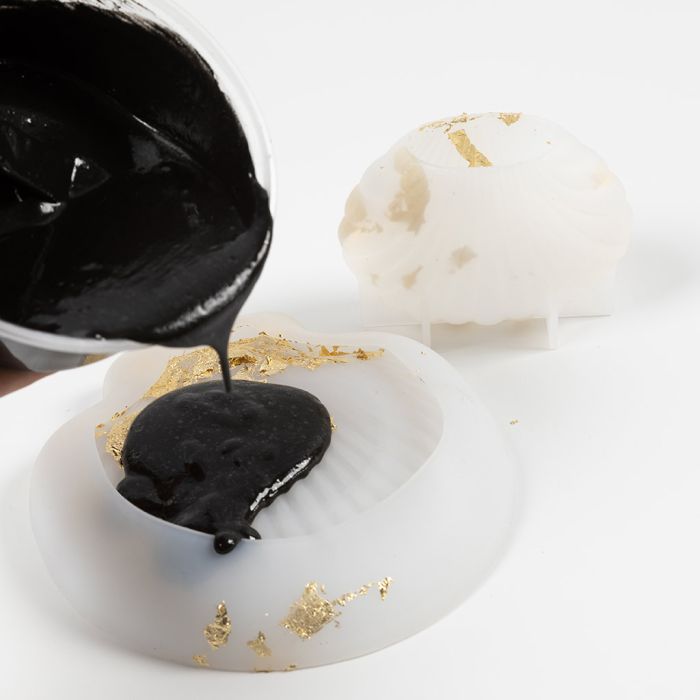Come colare con miscela di colata in resina nera
