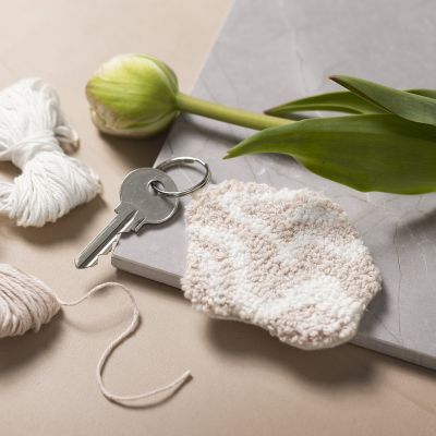 Portachiavi con tecnica punch needle