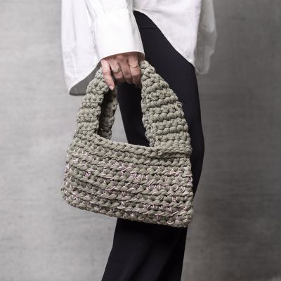 Borsa all'uncinetto spessa