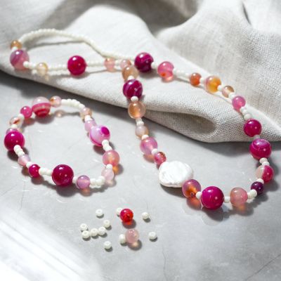 Collana e braccialetto con agate e perle d'acqua dolce