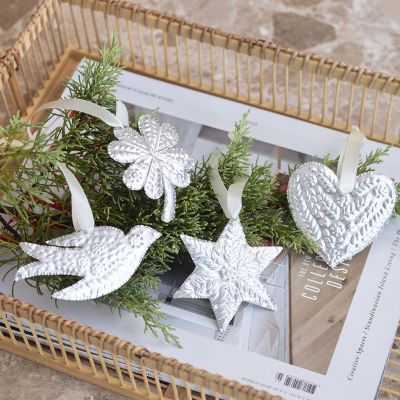 Decorazioni natalizie in foglio goffrato