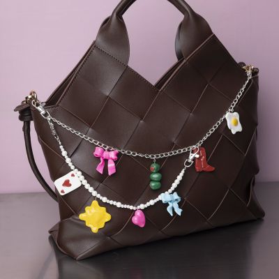 Collana di charm con ciondoli in argilla fine