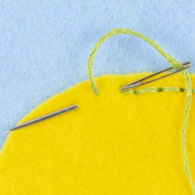 Come cucire i punti annodati sul feltro