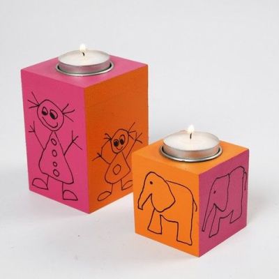 Portacandele quadrati pitturati e decorati a motivi
