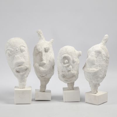 Ritratti e sculture realizzate da un palloncino con bende di garza