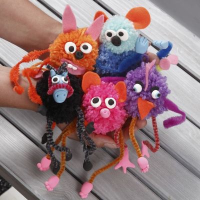 Animali fantastici di pom-pom con scovolini