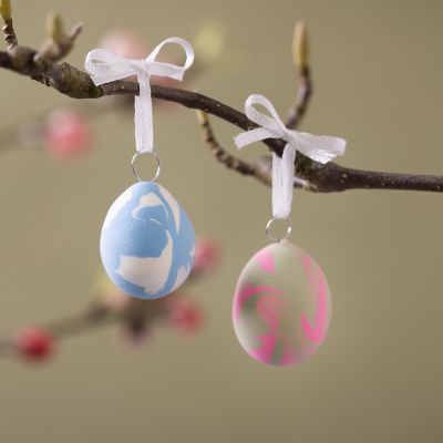 Uova di Pasqua marmorizzate in Silk Clay®®