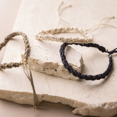 Bracciali annodati macramé