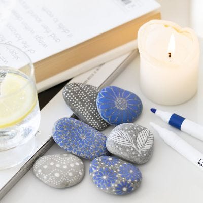 Pietre decorative con disegni