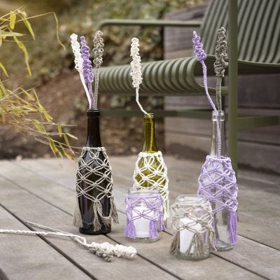 Macramé su vasetti e bottiglie