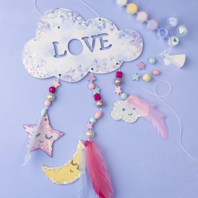 Mobile scintillante con nuvole