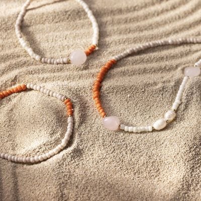 Collana e bracciale con quarzo rosa e perle d'acqua dolce