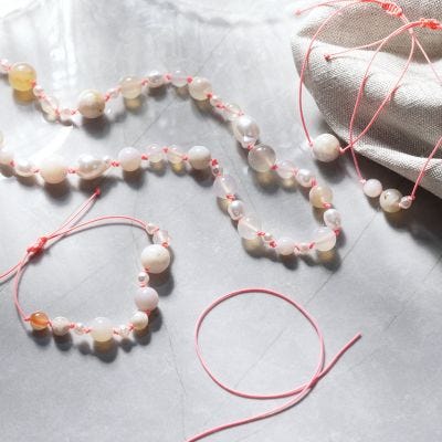 Braccialetto e collana con perline di agata