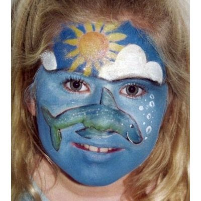 Maquillage pour le visage à base d'eau.
