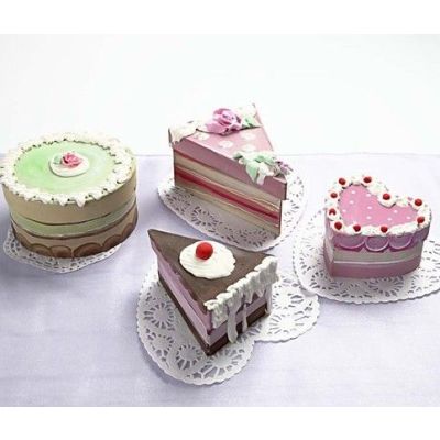 Delicious-looking Cake Boxes