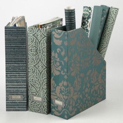 A Magazine Box with Handmade Paper