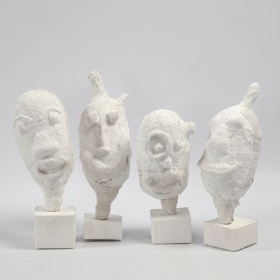 Ritratti e sculture realizzate da un palloncino con bende di garza