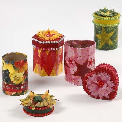 Decoupage su scatole di cartapesta