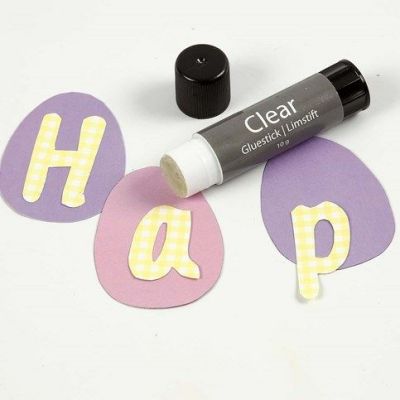 Festone con uova e lettere di cartoncino