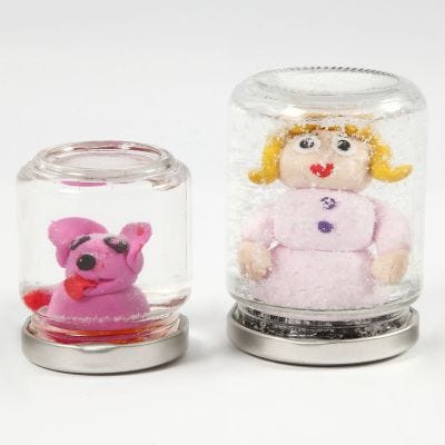 Barattolo in vetro con neve e con figura in Fimo