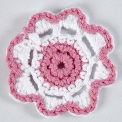 Fiori all'uncinetto