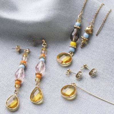 Orecchini con gioielli pendenti cabochon