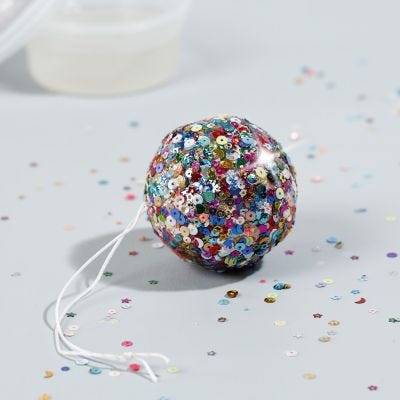 Una mini palla da discoteca con Sticky Base