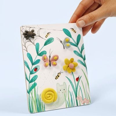 Figura con design naturale decorata con Silk Clay