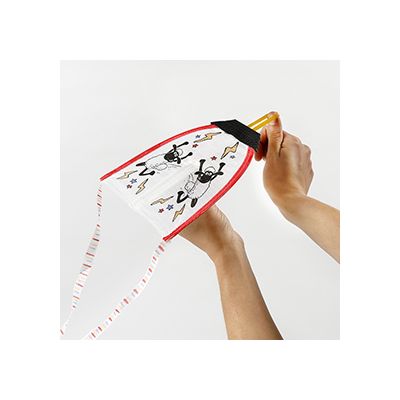 Un simpatico aquilone Shaun the Sheep decorato con pennarelli tessili